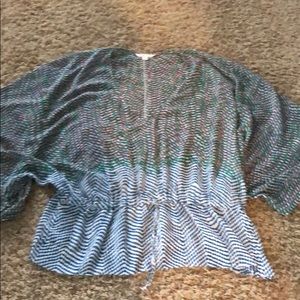 Cabi blouse great for the summer size M